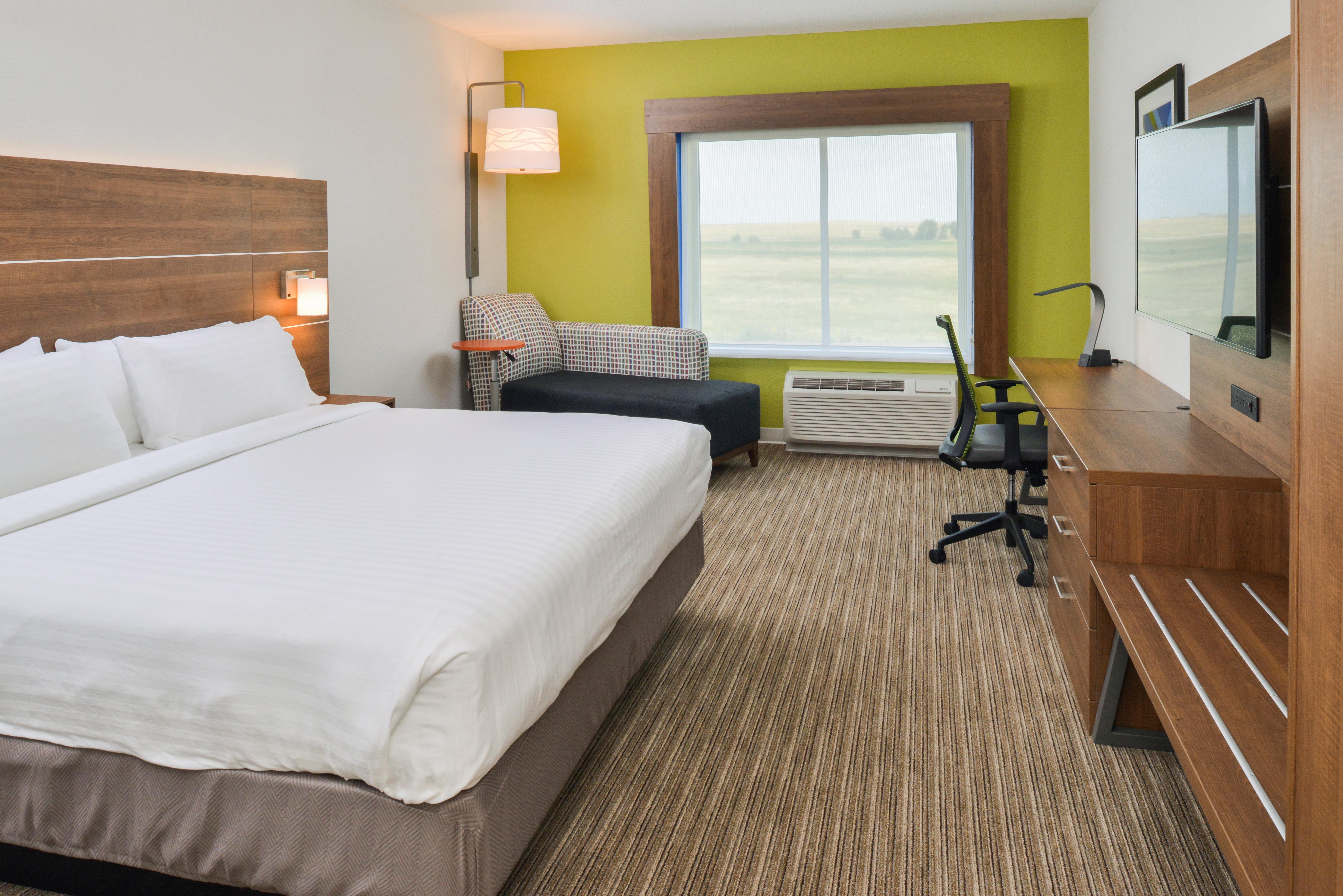 Holiday Inn Express & Suites - Chadron By Ihg Exterior photo
